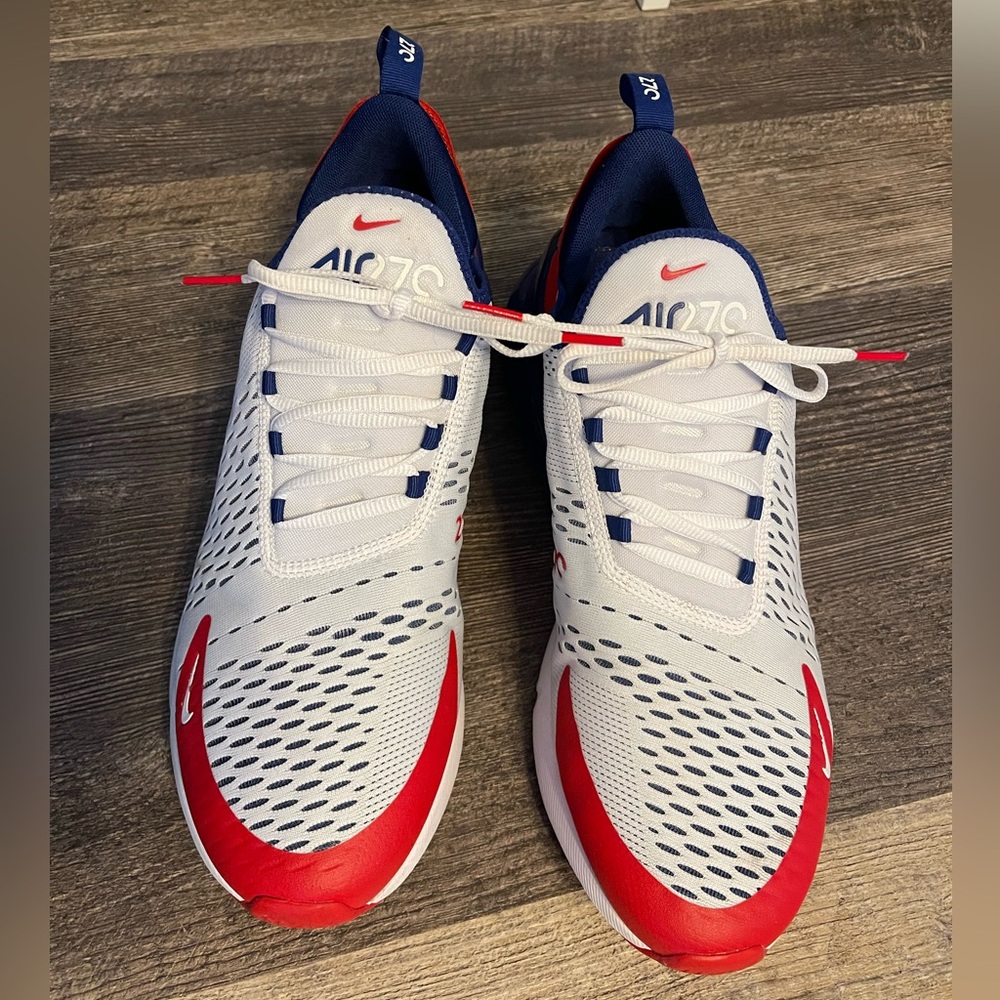 Nike 270
